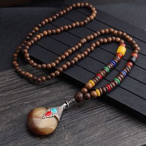 Collar de Cuentas de Madera Largas Hechas a Mano en China, Estilo Étnico Retro, con Colgante de Cuentas Coloridas y Baño de Oro para Suéteres - Product Image 4
