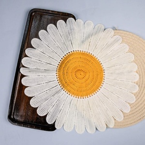 Posavasos Redondos de Encaje Bordado con Diseño de Girasol, 100% Poliéster, Decoración para el Hogar - Product Image 3