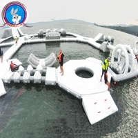 Aire de jeux aquatique gonflable extérieure en PVC, grande zone de jeux gonflable personnalisée pour les stations balnéaires, été