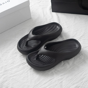Nouvelles <span class=keywords><strong>tongs</strong></span> décontractées antidérapantes en EVA à semelle épaisse pour femmes et hommes, idéales pour la plage - Collection 2026 - Product Image 2