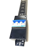 Hochleistungs-80A-3-Phasen-PDU mit 12 x C19-Anschlüssen, 400V, 50kW Verteilerkasten für vertikale Rack-Server und Netzwerkgeräte