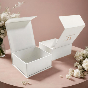 Caja de Papel Rígida de Lujo con Logotipo Personalizado, Caja Magnética con Estampado en Oro Rosa para Cosméticos y Joyería - Product Image 1