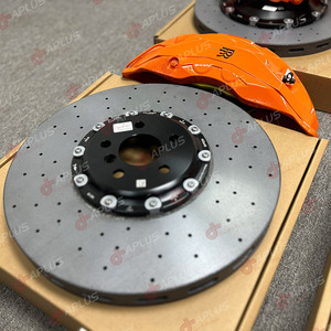 Kit d'étriers de frein en carbone-céramique pour Rolls-Royce 2023, avant 10 pistons, arrière 4 pistons, 420 mm/410 mm, déjà livré à Chypre - Product Image 4