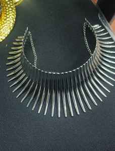 Collier ras du cou en acier inoxydable à motif soleil |   Collier moderne minimaliste pour femme - Product Image 3