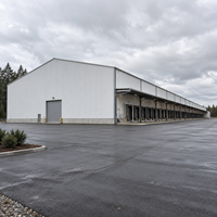 Entrepôt préfabriqué à structure métallique haute résistance, atelier métallique résistant à la corrosion, bâtiment durable pour la distribution