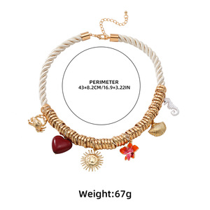 <span class=keywords><strong>Collier</strong></span> Multicouche de Mode Plage en Métal Doré Fait Main avec Pendentifs Crabe, Fleur, Coquillage et Hippocampe - Product Image 4