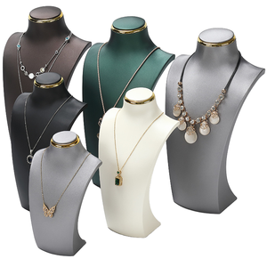 Expositor de collares de cuero PU al por mayor, organizador de cadenas de joyería con forma de cuello, maniquí de exhibición, accesorios para exhibición de joyería - Product Image 1