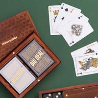 Две колоды игральных карт с индивидуальным логотипом, подарочная коробка класса люкс с золотым тиснением для корпоративных мероприятий и семейного использования