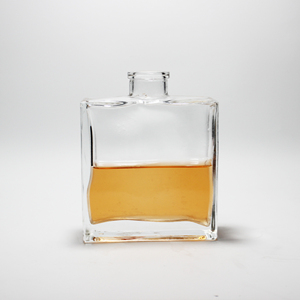 Ausgefallene 200ml 500ml rechteckige Kristallglas-Schnaps flasche für Brandy Gin Rum Tequila Vodka Spirits mit Deckel - Product Image 2