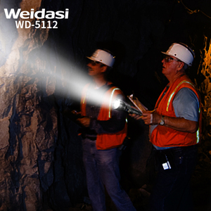 Weidasi Hot Bán item Telescopic Zoom Mini BRIGHT ánh sáng tiện ích hợp kim nhôm trắng LED Ngọn Đuốc Đèn chiến thuật đèn pin - Product Image 1