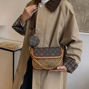 กระเป๋าโท้ทแฟชั่นลำลองสำหรับผู้หญิง กระเป๋าสะพายไหล่ทรงสี่เหลี่ยมแบบใหม่ สายสะพายเดี่ยว เปิดปิดแบบเปิด กันน้ำ เหมาะสำหรับฤดูร้อนและฤดูใบไม้ร่วง - Product Image 5