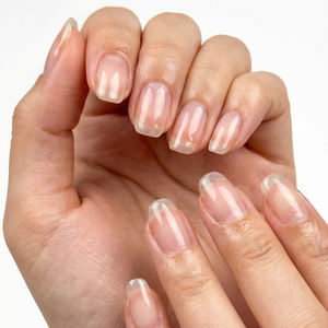 Renforceur d'<span class=keywords><strong>ongles</strong></span> à la biotine avec logo personnalisé pour <span class=keywords><strong>ongles</strong></span> faibles et fendus 10 traitement gratuit vernis à séchage rapide pour la croissance des <span class=keywords><strong>ongles</strong></span> durcisseur d'acier - Product Image 6