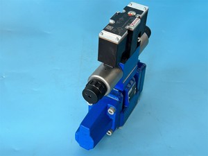 R901094002 4WRZE10W8-85-7X/6EG24N9K31/F1D3M Direccional Proporcional NG10 85L/min 315Bar para Sistemas Hidráulicos Industriales - Product Image 4
