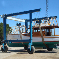 Palan de levage de bateau de 10 tonnes palan de bateau marin mobile grue portique à pneus en caoutchouc pour bateau