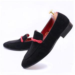 Nuevos estilos de zapatos, zapatos casuales de conducción en negro mate y verde, suaves y cómodos, zapatos de vestir y Oxford de cuero para hombre. - Product Image 5