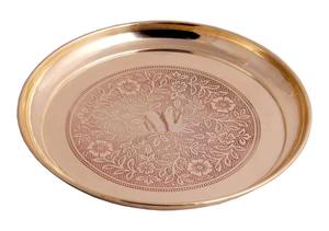 Plato de cobre martillado redondo fabricado en India con revestimiento apto para alimentos para servicio de buffet en hoteles disponible para la venta - Product Image 3