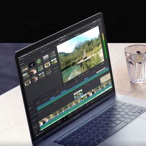 Descarga de DaVinci Resolve <span class=keywords><strong>Studio</strong></span> 18 para Mac/Win, Edición Profesional, Color, Efectos y Postproducción de Audio - Product Image 1