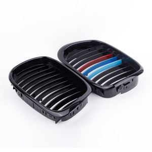 กระจังหน้า BMW E39 สีดำเงา สไตล์ M สำหรับกันชนหน้า รุ่นปี 1999-2003 ซีรีส์ 5 อะไหล่แต่ง หมายเลขอะไหล่ A-E39-XK-LM - Product Image 2