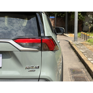 Voiture d'occasion Guazi 2019 Toyota <span class=keywords><strong>RAV4</strong></span> Prête à être expédiée Moteur essence Automatique SUV Conduite à gauche pour les acheteurs de SUV Toyota durables - Product Image 6