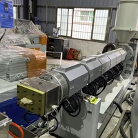 Équipement d'extrusion de panneaux en PS imitation bois de qualité meuble pour les fabricants de portes d'armoires
