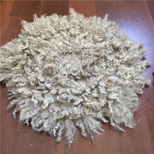 Manta de Lana para Fotografía, Piel de Cordero Rizada - Product Image 3