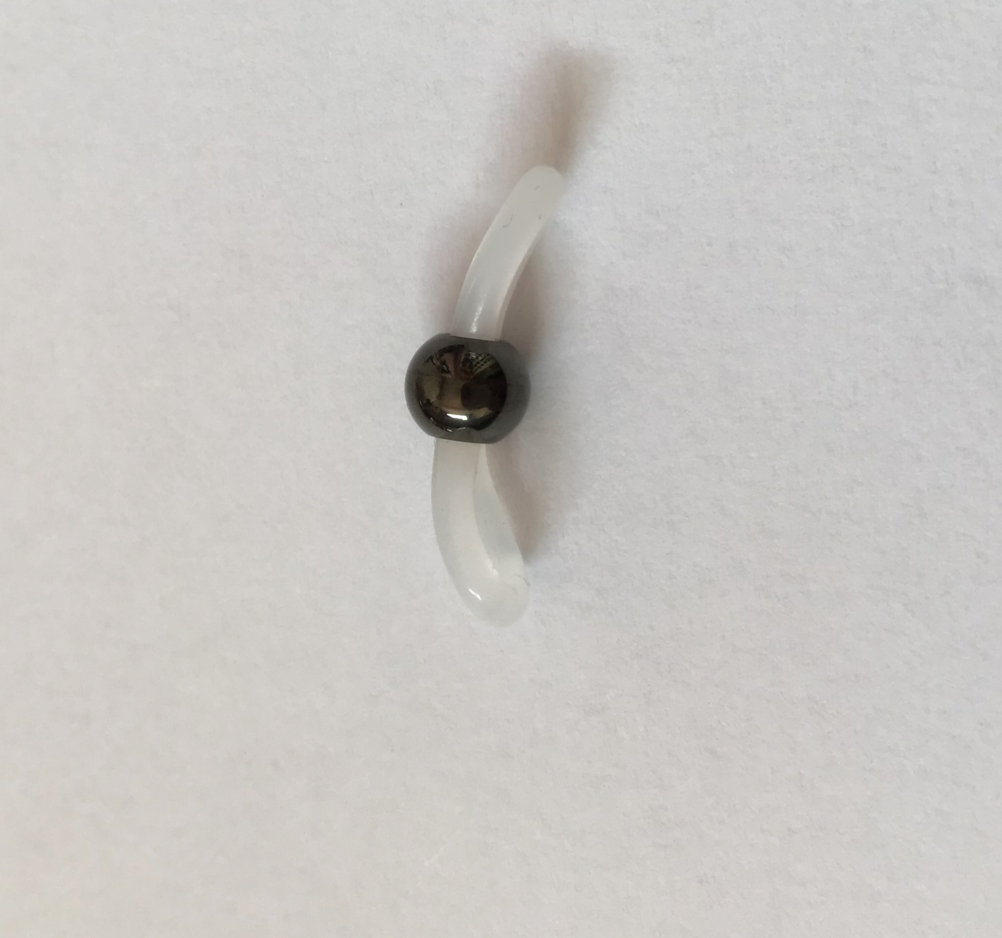 Gray bead/White