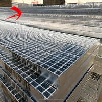 XBY Design moderne Matériau de construction Panneaux de caillebotis en acier galvanisé Grille métallique robuste Grille de haute qualité
