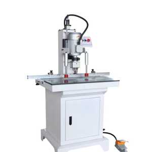 Máquina perforadora industrial de carpintería de 1 cabezal y 3 husillos para taladrar agujeros de bisagra en paneles verticales - Product Image 1
