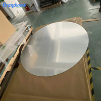 Plateaux de table en acrylique miroir arrondis personnalisés de 3 mm pour mariage avec service de découpe, haute dureté de surface et finition brillante