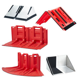 Barrera de plástico expandible contra inundaciones Longitud ajustable para diferentes áreas - Product Image 3