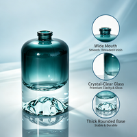 Flacon de parfum en verre personnalisé de luxe, 30/50/100 ml, cylindrique, dégradé de couleurs, fond épaissi effet montagne enneigée, bouchons dorés en forme de couronne