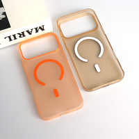 Coque de téléphone PC semi-transparente mate magnétique avec chargement sans fil antichoc style Ins givré pour 14-17 OEM ODM