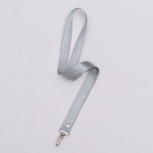 Lanière de cou personnalisée en polyester de 15 mm avec clip ovale métallique pour badge d'identification – Vente en gros à prix réduit - Product Image 6