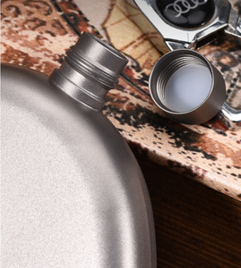 Flacon en titane pur 220 ml, portable, pour le <span class=keywords><strong>camping</strong></span> en plein air, bouteille à whisky, bouteille à vin, gourde en métal, flacon à liqueur - Product Image 4