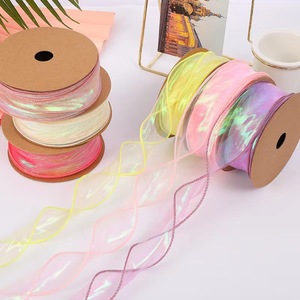 Ruban en tulle ondulé irisé 25 mm pour la décoration de gâteaux, mariage, Saint-Valentin, arrangement floral élégant, polyester réutilisable - Product Image 2