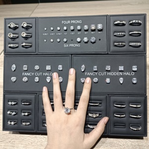 أداة عرض وبيع خواتم الزفاف والخطوبة بتصميم مغناطيسي مخصص مع حلقات وأحجار الماس - Product Image 1