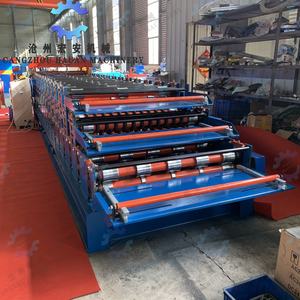 Machine de production entièrement automatique de tuiles de cloison interne à 3 couches pour toitures et façades de centres commerciaux - Product Image 3