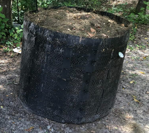 Compostador de 220 Galones para Exteriores, Expandible, Fácil de Montar, Gran Capacidad, Creación Rápida de Tierra Fértil - Product Image 1