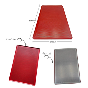 Bandeja de Hornear de Aluminio Rojo Perforada de Alta Calidad con Revestimiento Antiadherente, Bandeja Rectangular Resistente para Repostería - Product Image 5