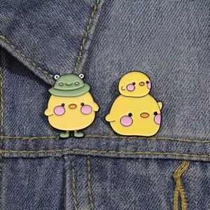 Broches de Metal al por Mayor, Lindos Broches de Patito Amarillo de Dibujos Animados, Broches de Solapa de Metal con Forma Creativa Única, Accesorios, Insignias - Product Image 3