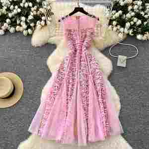 เดรสลำลองทรงเอเข้ารูปปักลายฉลุตาข่ายแบบโรมัน คอโอ แขนกุด สำหรับผู้หญิง ความยาวปานกลาง เหมาะสำหรับฤดูร้อน - Product Image 1