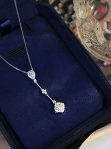 Xinfly Fournisseur en gros de bijoux en or 18 carats, service OEM/ODM personnalisé, prix d'usine, collier en or blanc avec certification - Product Image 3