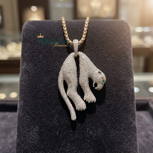 Colgante de Pantera de Moissanita, Plata 925 con Baño de Rodio, Corte Brillante Redondo, Joyería de Lujo con Temática Animal, Unisex, para Uso Diario - Product Image 1