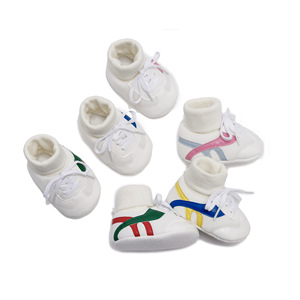 Calzini da casa per neonati, senza tallone antiscivolo, con suola morbida per imparare a camminare - Product Image 1