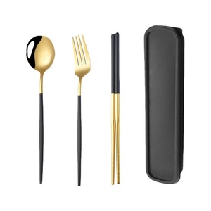 Juego de Cubiertos Portátil de Acero Inoxidable Dorado, Cubiertos de Camping Portugueses Ecológicos con Cuchara, Tenedor y Palillos, Regalo para Camping - Product Image 6