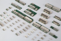 Multiplexeur de filtre céramique RF à passe-bande JIAKANG 899.5-944.5, 852-811 MHz, perte d'insertion 2.5 dB, perte de retour 18 dB pour