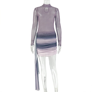 Produits tendance 2026 Robe <span class=keywords><strong>femme</strong></span> à col haut manches longues <span class=keywords><strong>dégradé</strong></span> de couleur sexy en maille plissée moulante courte décontractée d'été - Product Image 3