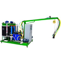 Machine de mousse de polyuréthane haute pression multi-stations pour embouts d'écouteurs en PU souple et coussinets d'écouteurs, avec ouverture et fermeture automatiques des moules