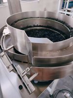 Machine automatique de comptage et d'emballage de vis de haute précision, moteur pneumatique, 5 mangeoires vibrantes pour sacs en plastique, facile à utiliser