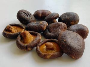Snacks aux champignons de haute qualité, légumes frits sous vide, champignons shiitake séchés - Product Image 3